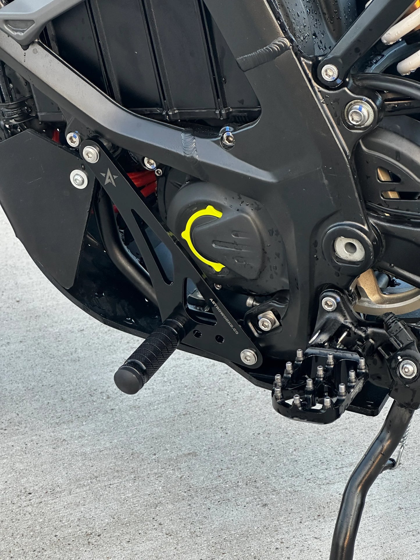 AstroWorks.co Surron Eride Pro Ultra Bee Shift Lock